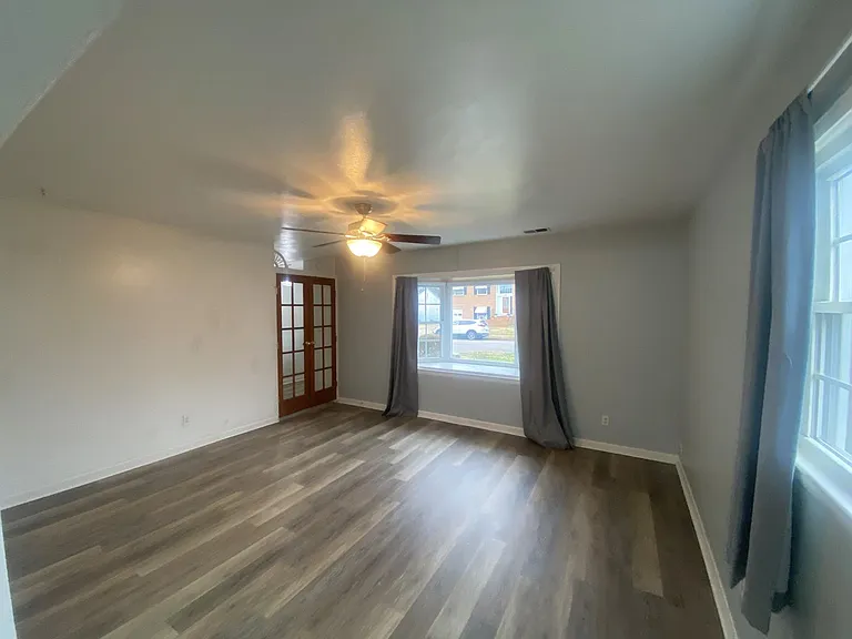 8225 Tabor Ct — Photo 8
