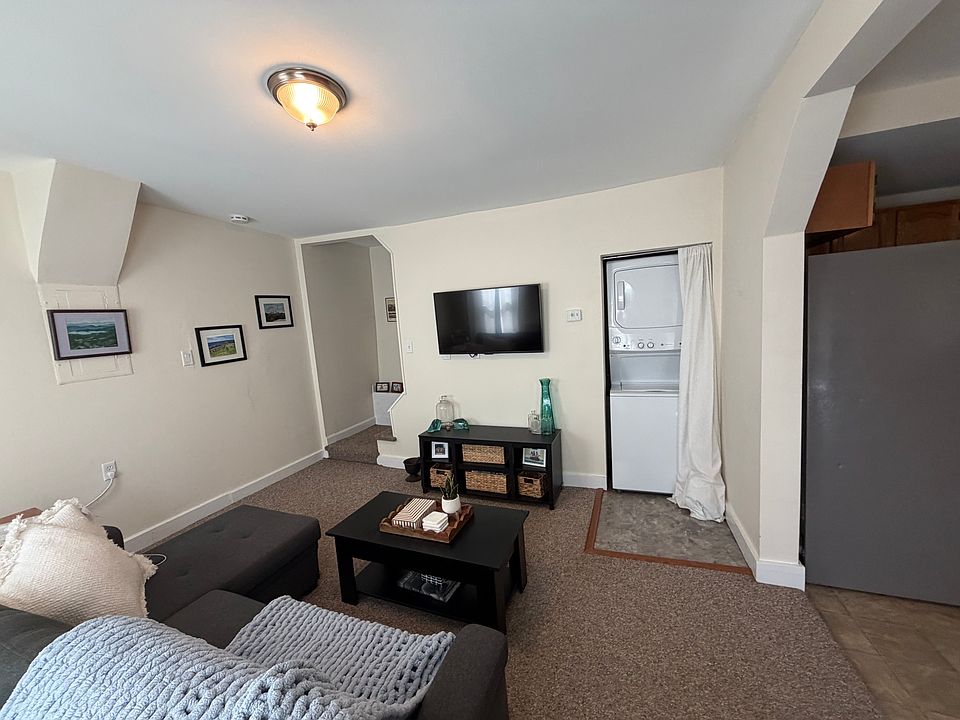 1st image of 374 Main St #2