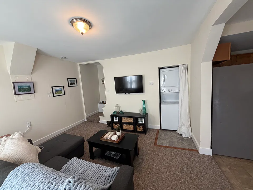 374 Main St #2