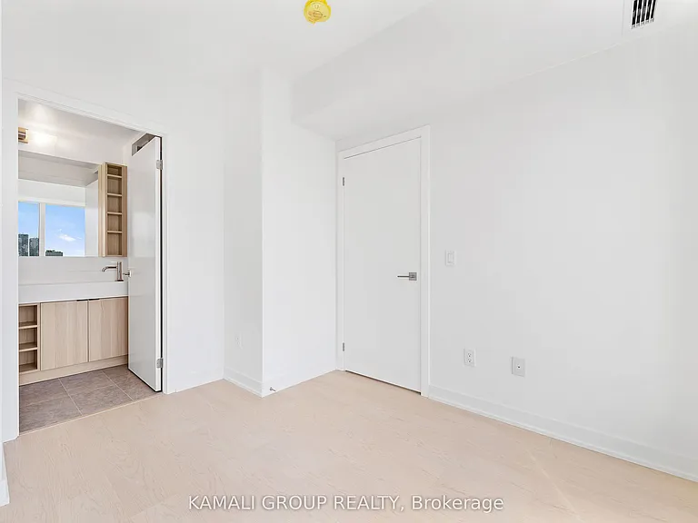 252 Church St #5112 — Photo 9