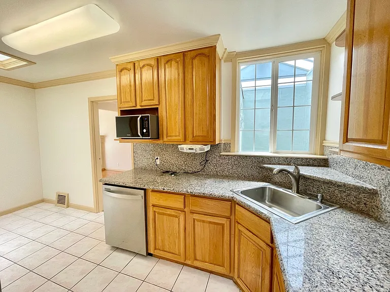 147 Forest View Dr — Photo 10
