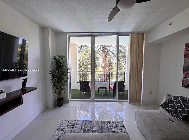 510 NW 84th Ave #522 — Photo 3