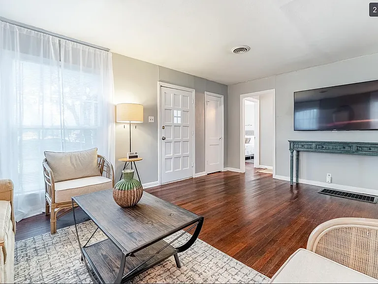 1201 W Alan Ave — Photo 6