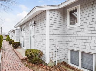 93 Falmouth Heights Rd APT 4, Falmouth, MA 02540