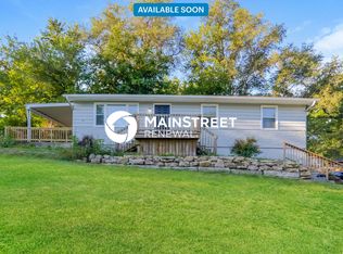 1113 Quincy St, Leavenworth, KS 66048