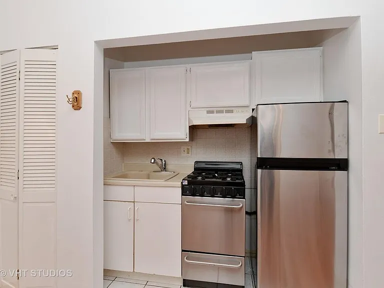 1127 W Farwell Ave #207 — Photo 5