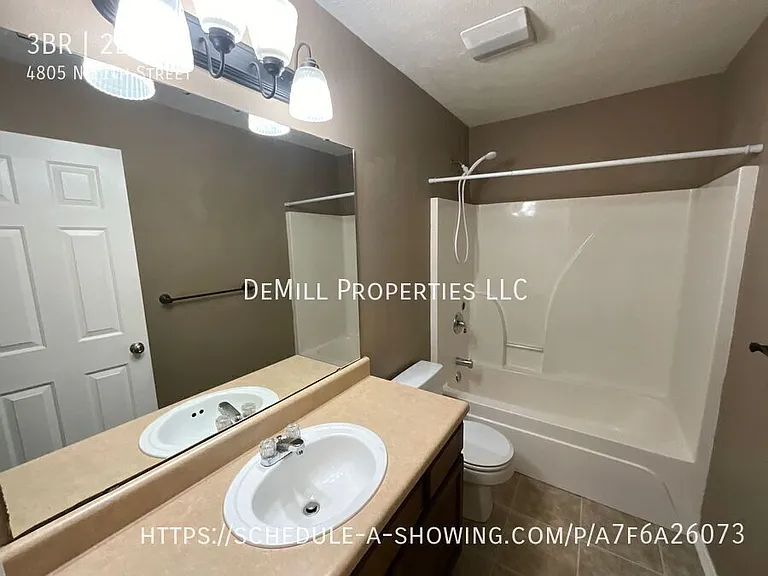 4805 N 11th St — Photo 8