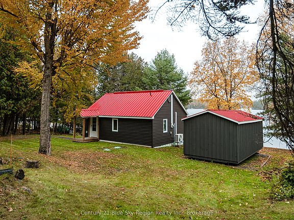 3rd image of 2261 Peninsula Rd