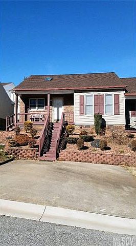1st image of 1227 Camelot Ct NE