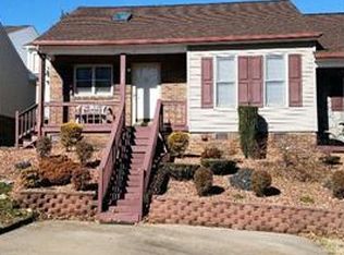 1227 Camelot Ct NE, Lenoir, NC 28645
