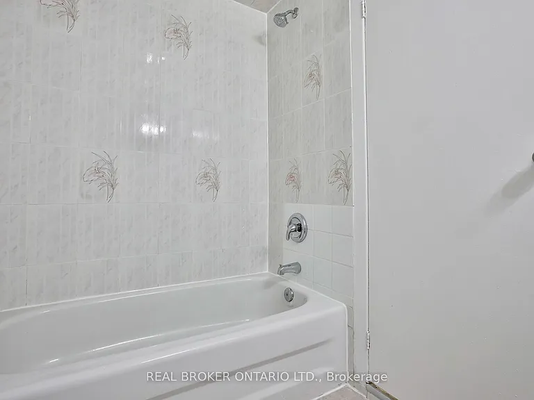 53 Maria St #5 — Photo 17