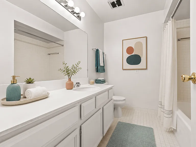Legacy Place Apartments - Southfield, MI — Photo 12