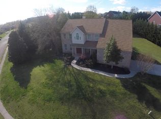 12915 Orchard Crossing Ln, Knoxville, TN 37934