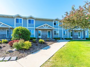 629 Shepherds Dr UNIT 4, West Bend, WI 53090