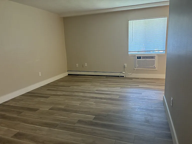 Cedarwood Estates Apartments — Photo 28
