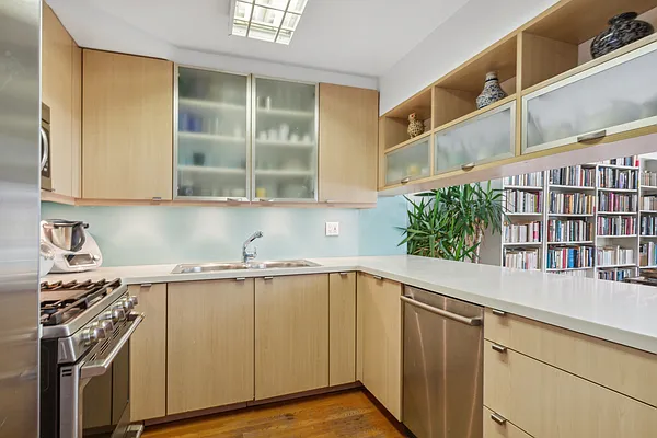 Sold by Corcoran | media 6