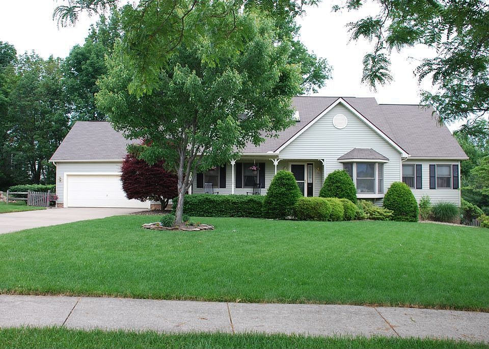 1st image of 3127 Cambridge Dr