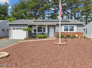 15 Fairfield Rd, Toms River, NJ 08757