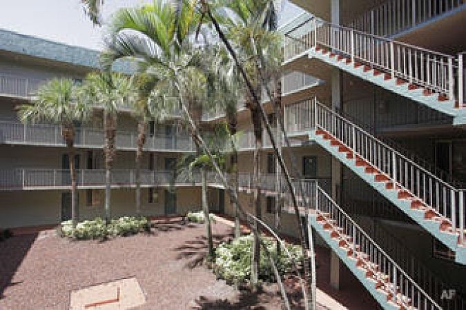 1st image of 2800 Somerset Dr APT 417J
