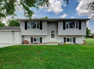 103 Bobby Dr, Divernon, IL 62530