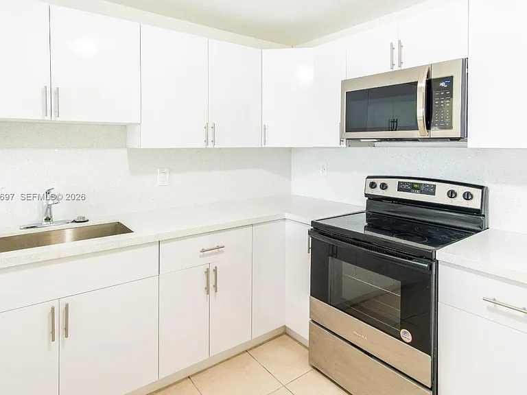 6950 Miami Gardens Dr #2-501 — Photo 23