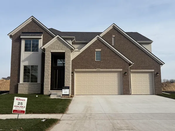 50452 Timberstone Dr, Macomb, MI 48042