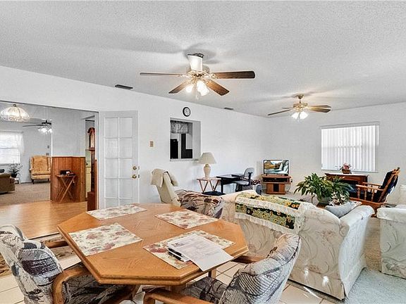 3rd image of 105 Crestview Ct
