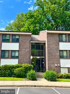 1527 Northgate Sq, Reston, VA, 20190