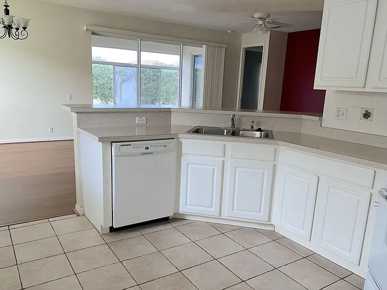 3233 Bellflower Way — Photo 5