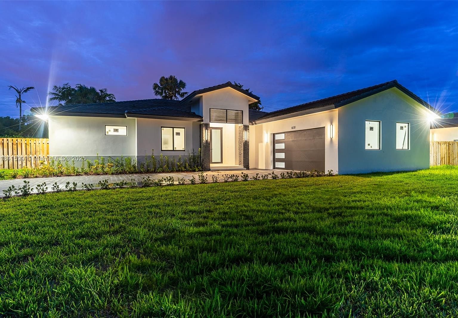 o o mi 8231 Turning Leaf Xing, Springboro, OH 45066 | Zillow