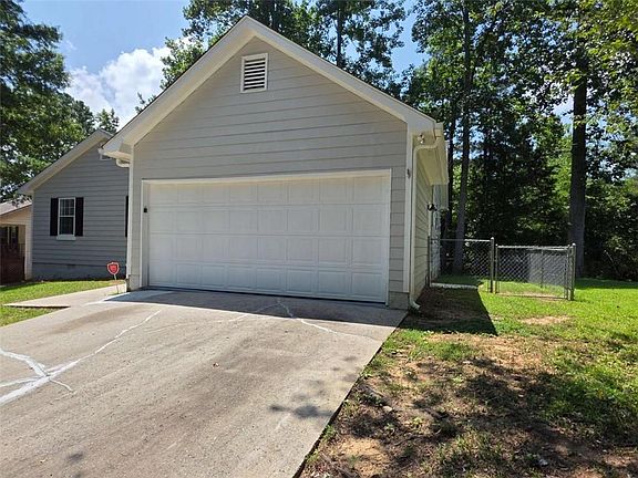 2nd image of 232 Hampton Dr