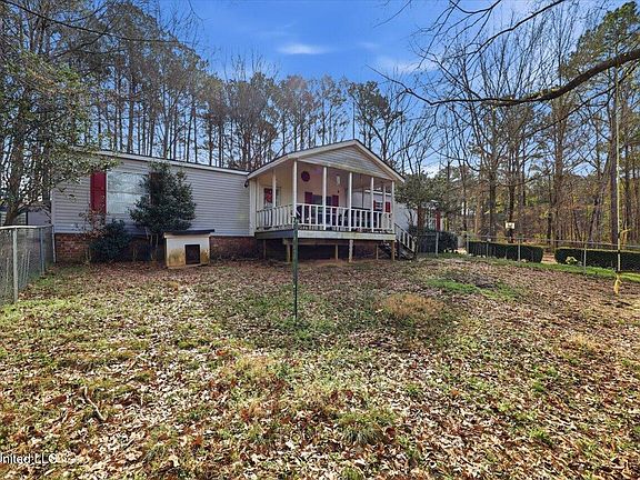 3rd image of 138 Collier Ln