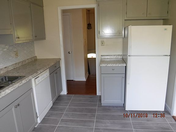 4th image of 817 Palmyra Dr
