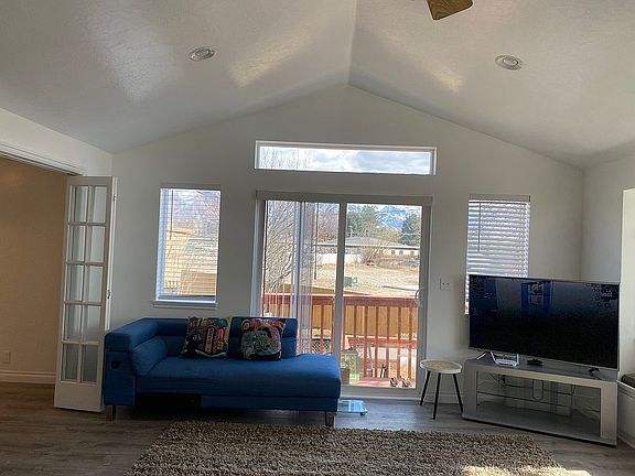 2nd image of 746 E Empire Cir