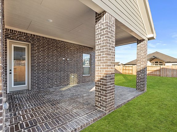 2nd image of 2215 Orchard Ln