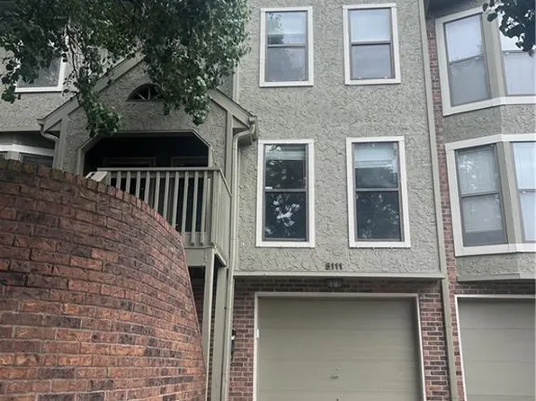 5111 W 62nd St, Mission, KS 66205