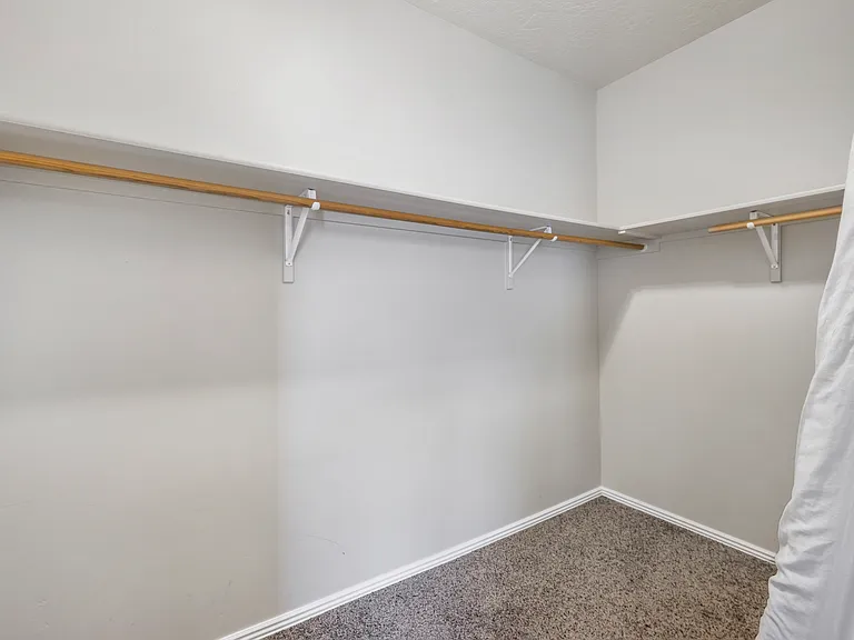 307 Meadowview Ln — Photo 19