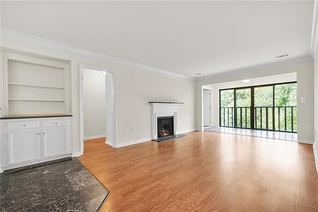 23203 Plantation Dr NE — Photo 3
