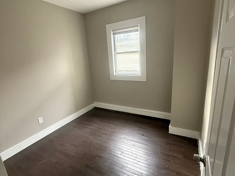 376 Lincoln Ave #1 — Photo 10