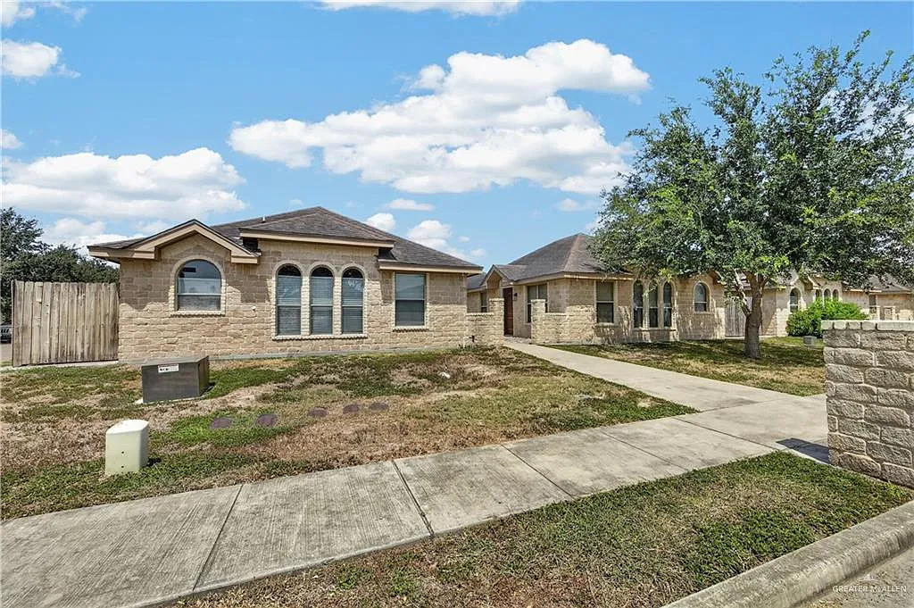 2 bed, 2.5 bath, 924 sqft, $1,000 — Photo 3