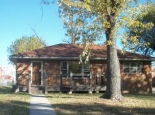 594 Pine St, East Alton, IL