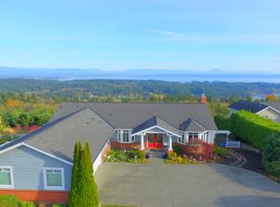 151 Glacier Peak Dr, Camano Island, WA 98282
