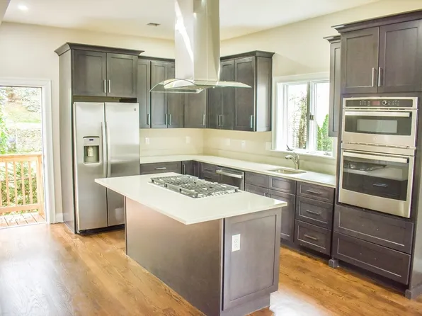 28 Hazelwood St, Roxbury, MA 02119