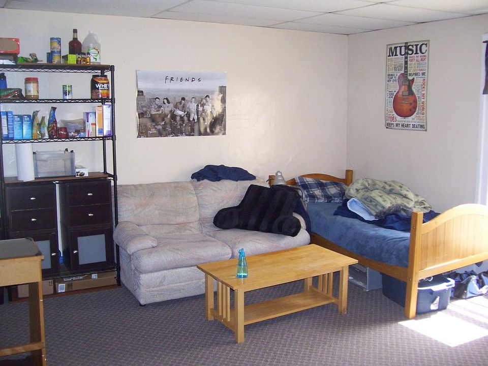 2nd image of 22 Maple St APT 5