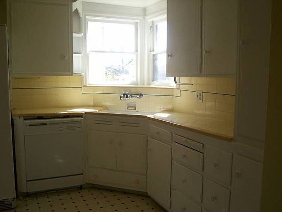 kitchen w/new dishwasher