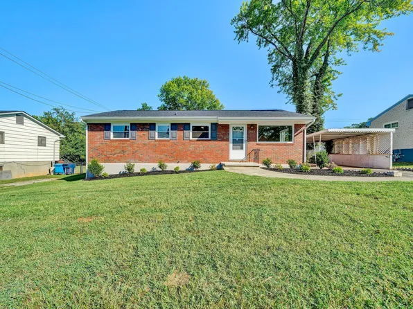 3757 Troutland Ave NW, Roanoke, VA 24017