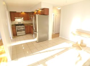 1011 Clintonville St, Whitestone, NY 11357