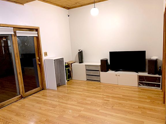2nd image of 9309 43rd Ave Floor 1
