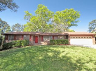 1105 Old Forge Dr, Roswell, GA 30076