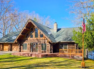 11550 N Hilltop Dr, Irons, MI 49644